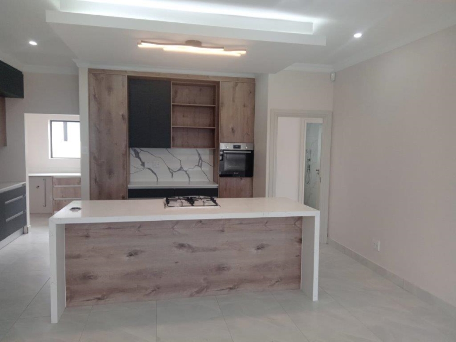4 Bedroom Property for Sale in Wavecrest Eastern Cape